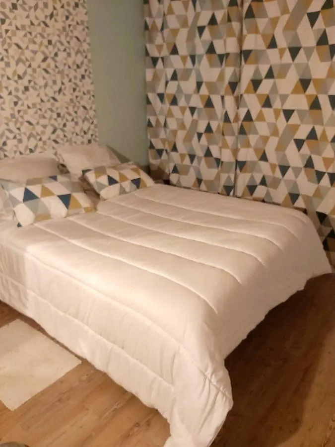 Maison Charmante A Lanarce Avec Vue Sur La Montagne, Jacuzzi. Holiday home