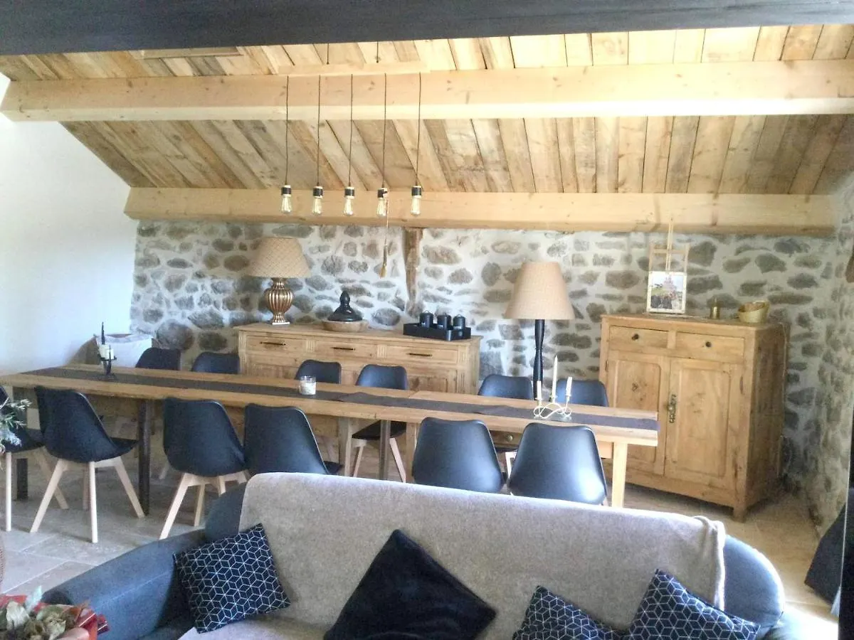 Maison Charmante A Lanarce Avec Vue Sur La Montagne, Jacuzzi.