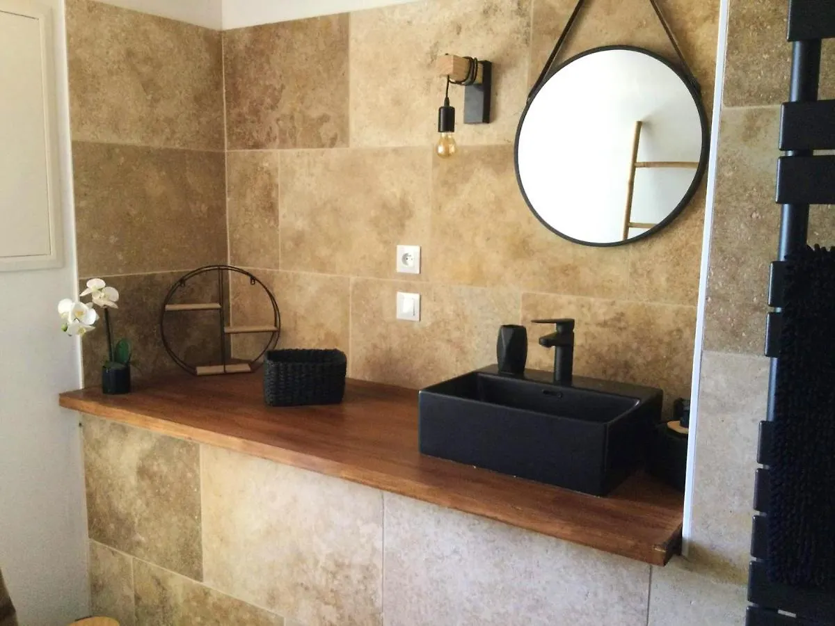 Maison Charmante A Lanarce Avec Vue Sur La Montagne, Jacuzzi.
